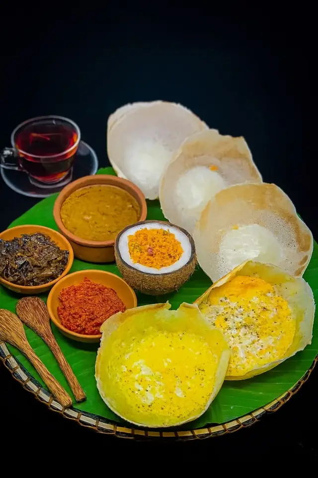 Hoppers with accompaniments